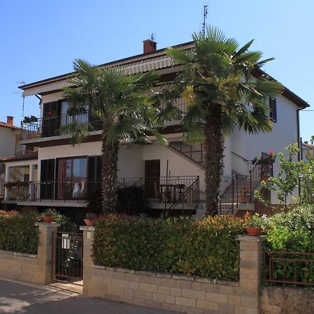 Apartments With A Parking Space Umag - 7666 Exterior photo