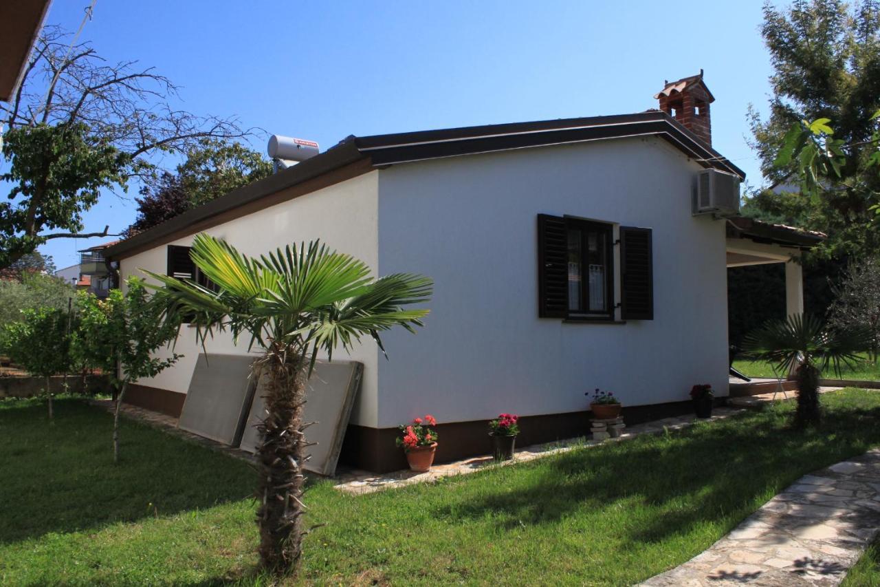 Apartments With A Parking Space Umag - 7666 Exterior photo